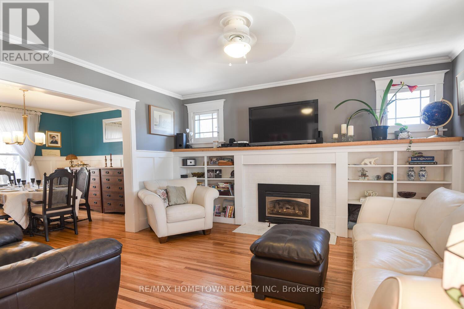 214 James Street E, Brockville, Ontario  K6V 1L8 - Photo 9 - X12909066