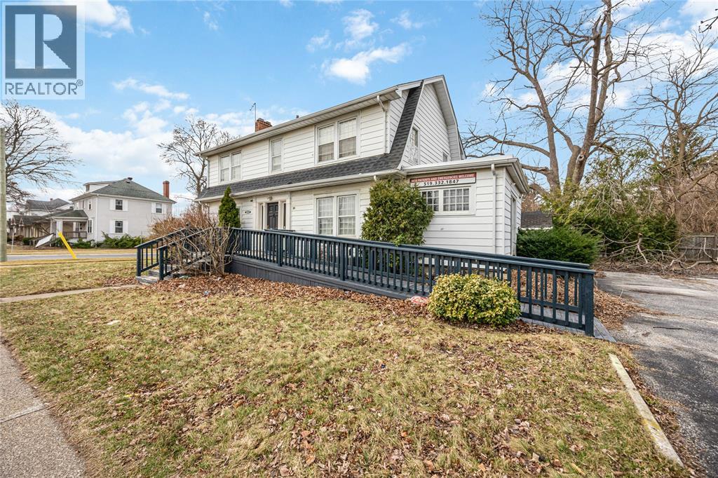 227 Mitton Street North, Sarnia photo 3