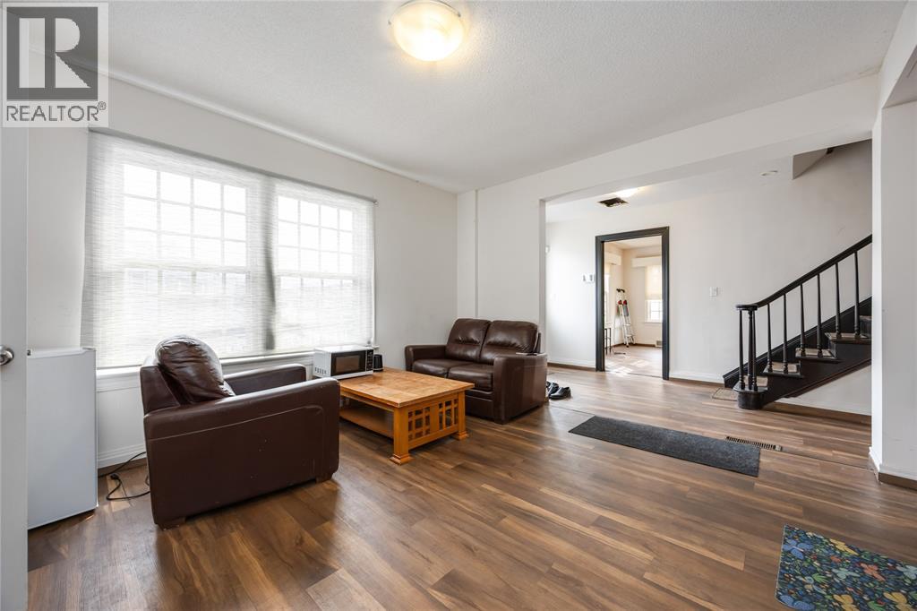 227 Mitton Street North, Sarnia photo 4