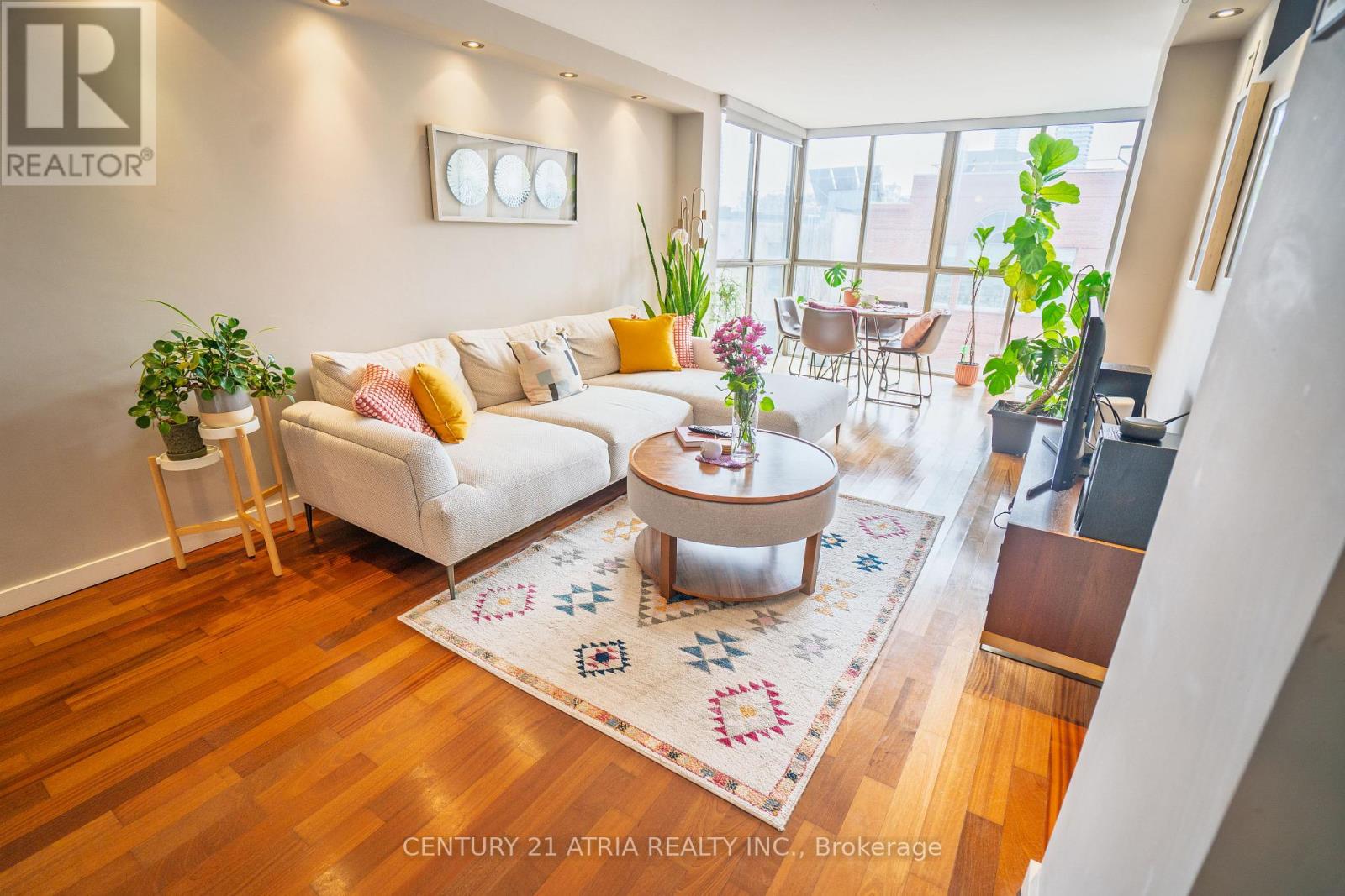 303 - 95 Lombard Street S, Toronto (Church-Yonge Corridor), Ontario  M5C 2V3 - Photo 4 - C12909196