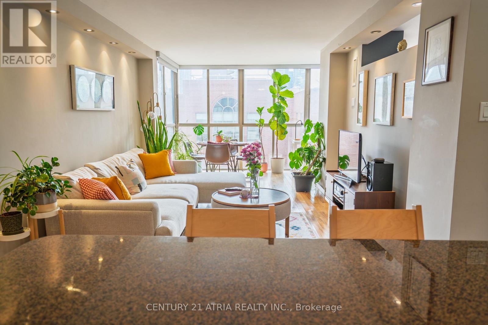 303 - 95 Lombard Street S, Toronto (Church-Yonge Corridor), Ontario  M5C 2V3 - Photo 8 - C12909228