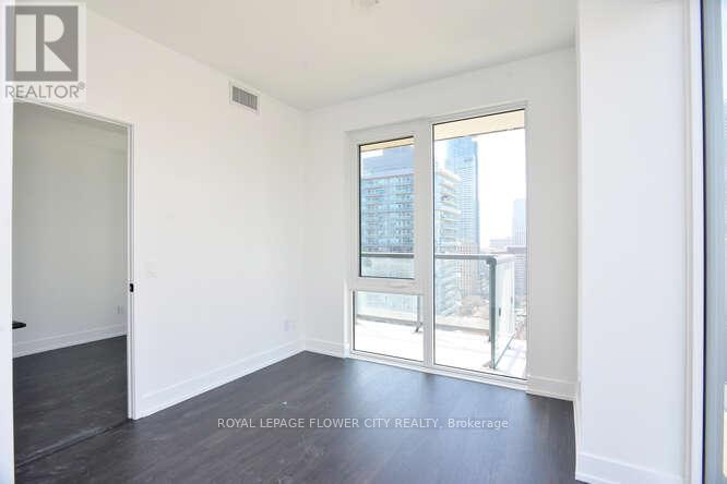 2405 - 308 Jarvis Street, Toronto (Church-Yonge Corridor), Ontario  M5B 0E3 - Photo 14 - C12909288