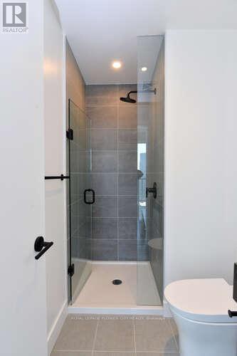 2405 - 308 Jarvis Street, Toronto (Church-Yonge Corridor), Ontario  M5B 0E3 - Photo 18 - C12909288