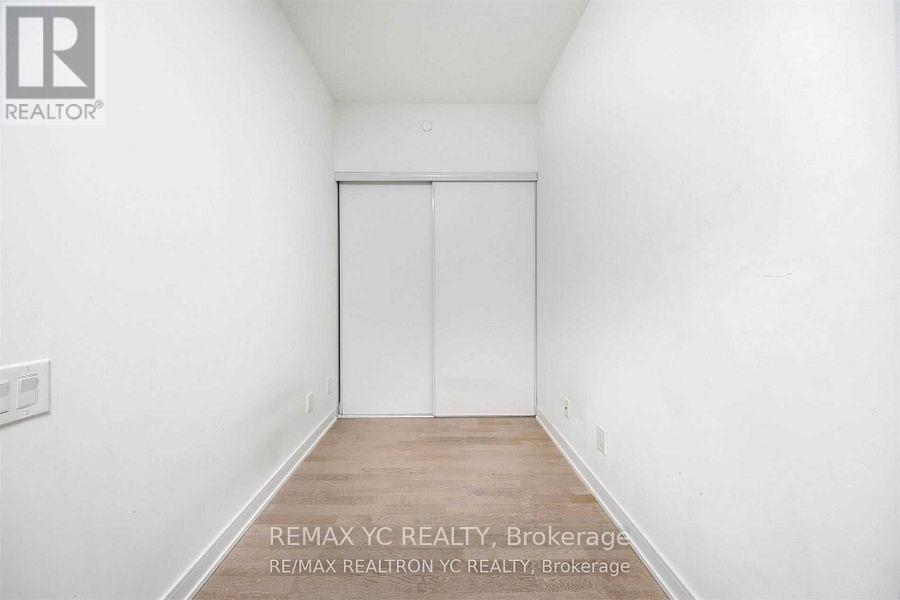 2801 - 57 St. Joseph Street, Toronto (Bay Street Corridor), Ontario  M5S 0C5 - Photo 14 - C12909300