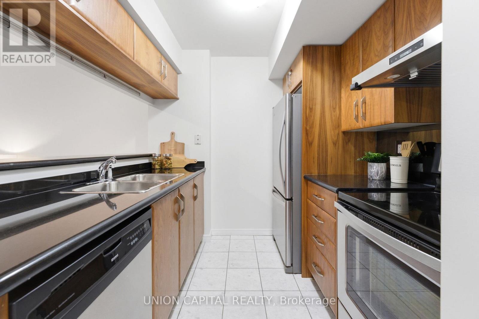 1123 - 109 Front Street E, Toronto, Ontario M5A 4P7 - Photo 8 - C12909324
