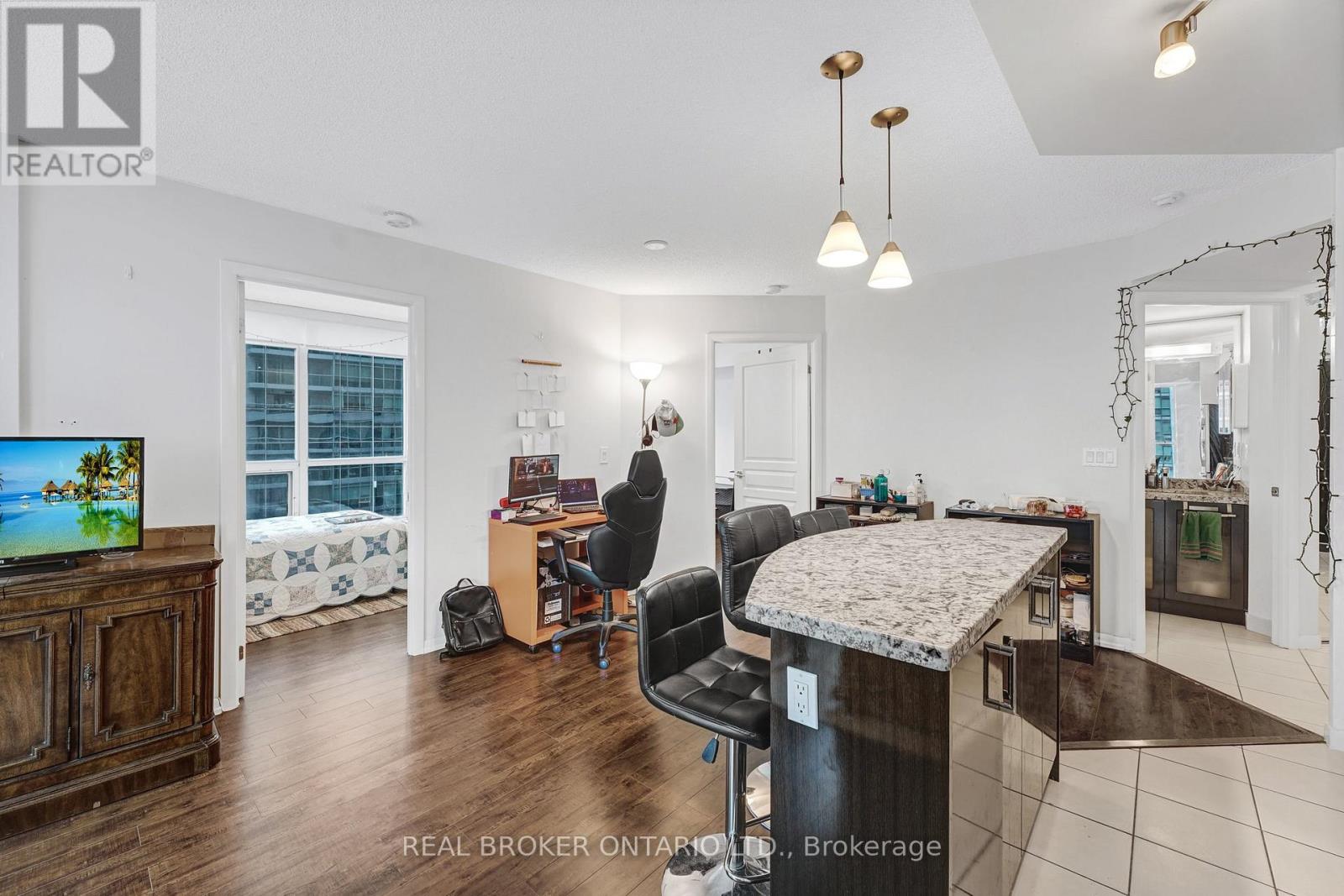 1013 - 18 Yonge Street, Toronto (Waterfront Communities), Ontario  M5E 1Z8 - Photo 11 - C12909356