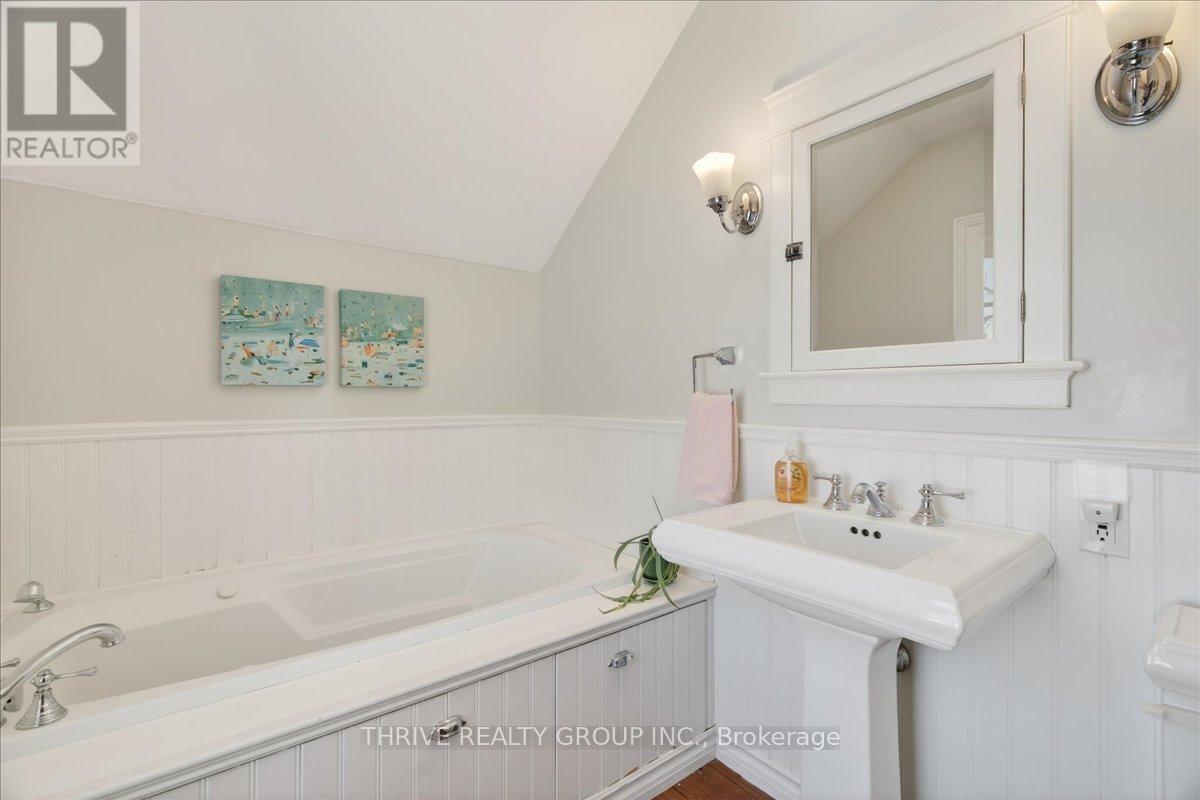 8567 Revere Drive, Lucan Biddulph, Ontario  N0M 1V0 - Photo 39 - X12795168