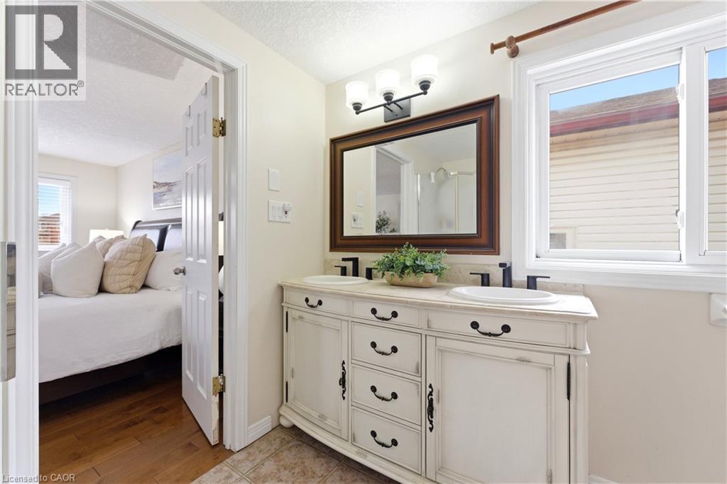 332 Keewatin Avenue, Kitchener, Ontario  N2B 3W6 - Photo 19 - 40813617