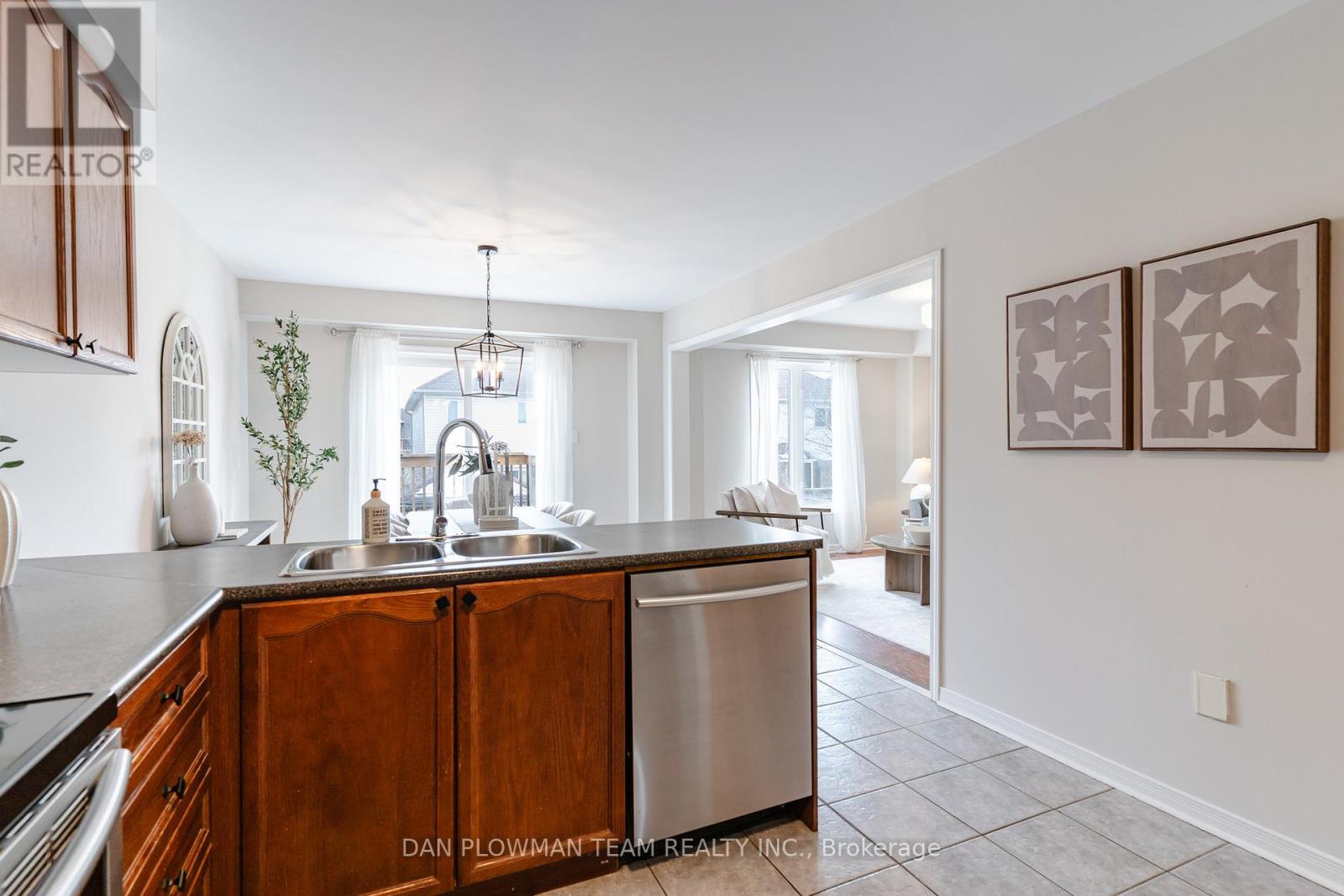 51 Hutton Place, Clarington, Ontario  L1C 5H5 - Photo 11 - E12909044