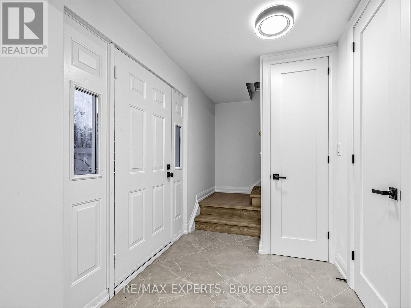 751 Lublin Avenue, Pickering (Bay Ridges), Ontario  L1W 1Z1 - Photo 3 - E12909070