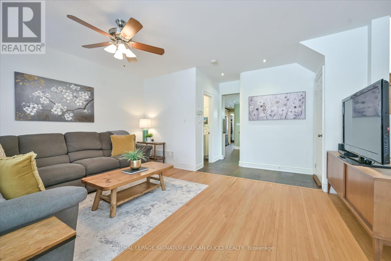 8 Fairside Avenue, Toronto, Ontario  M4C 3G9 - Photo 14 - E12909166