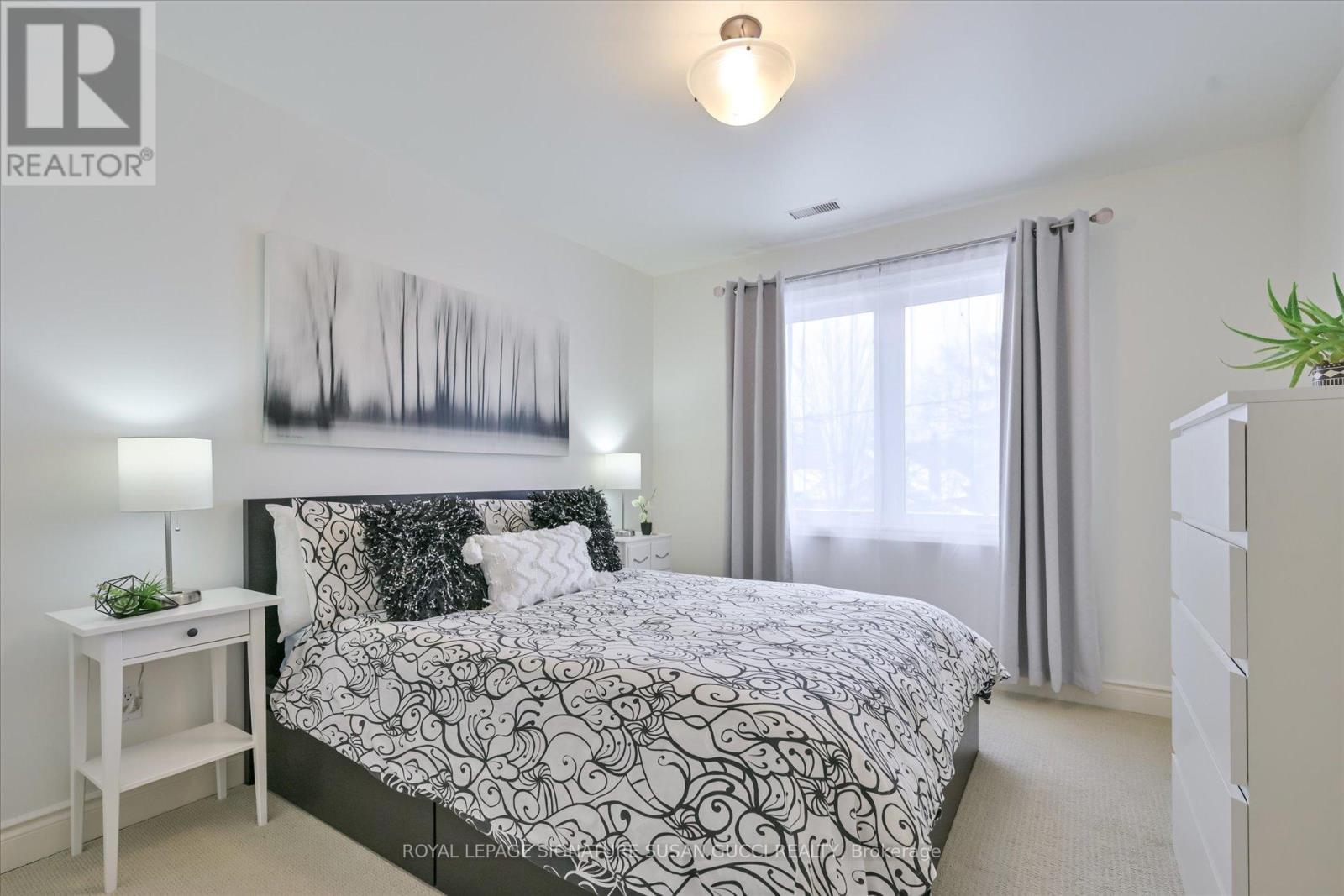 8 Fairside Avenue, Toronto, Ontario  M4C 3G9 - Photo 27 - E12909166