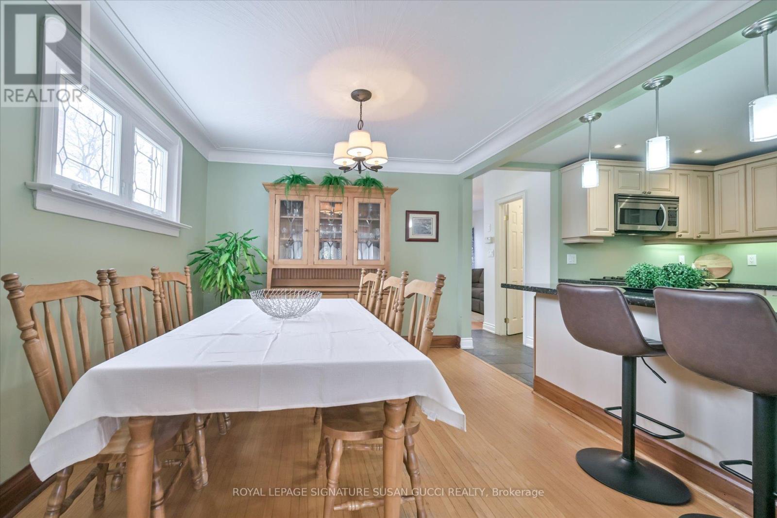 8 Fairside Avenue, Toronto, Ontario  M4C 3G9 - Photo 8 - E12909166