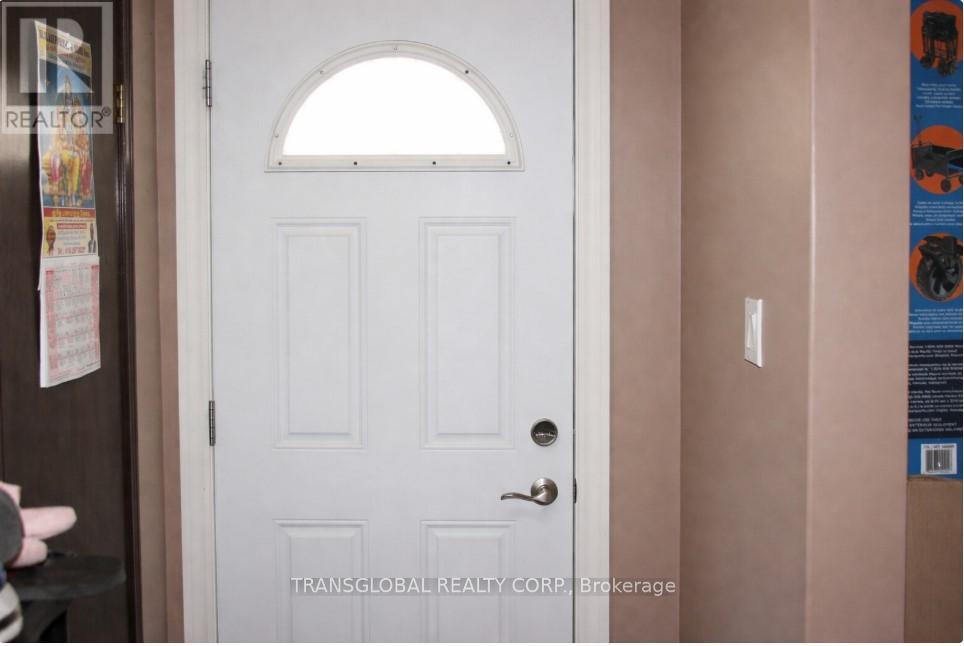 77 Wye Valley Road, Toronto (Dorset Park), Ontario  M1P 2A7 - Photo 5 - E12909254