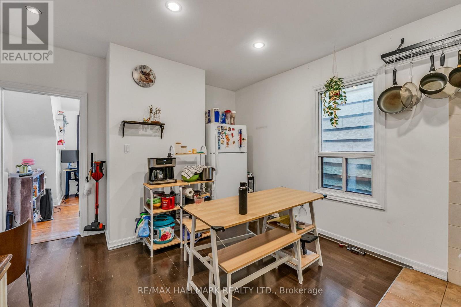 20 Kelvin Avenue, Toronto, Ontario  M4C 5C8 - Photo 16 - E12909258