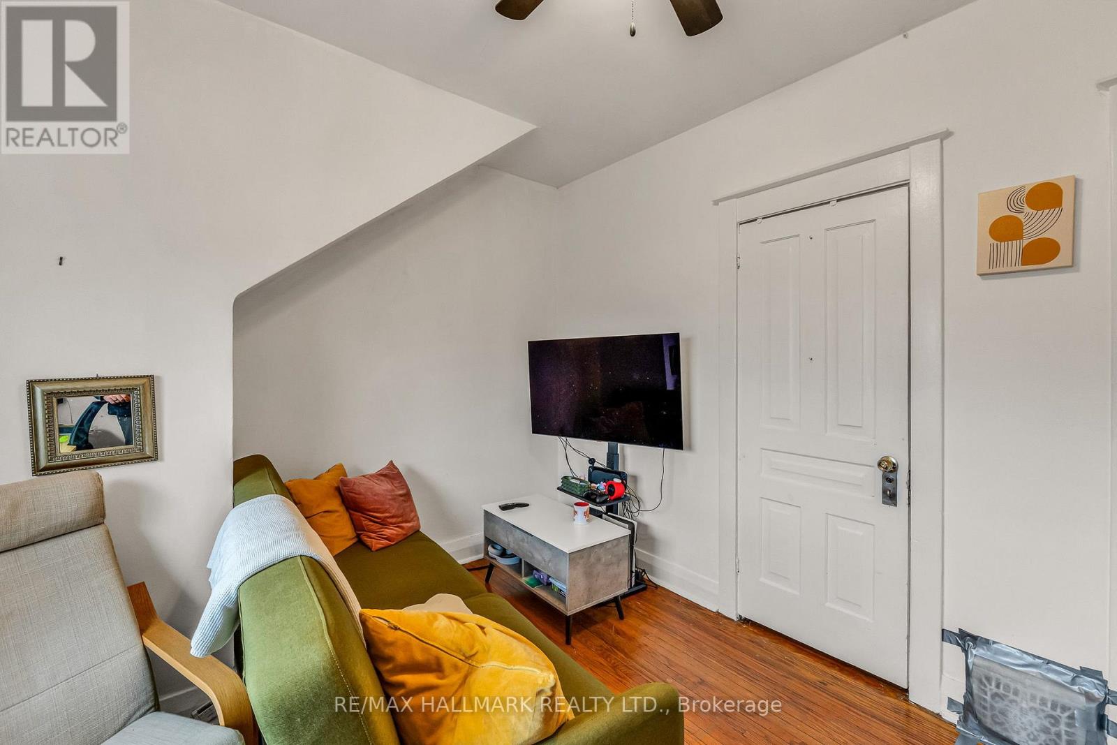 20 Kelvin Avenue, Toronto, Ontario  M4C 5C8 - Photo 19 - E12909258