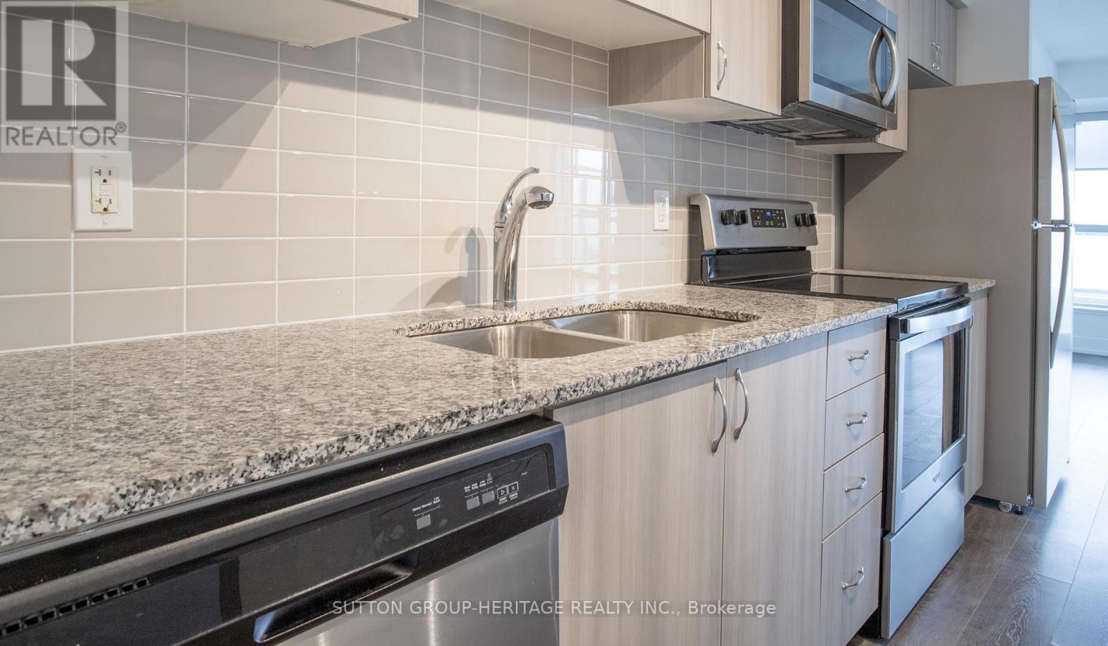 203 - 1255 Bayly Street, Pickering (Bay Ridges), Ontario  L1W 0B6 - Photo 14 - E12909294