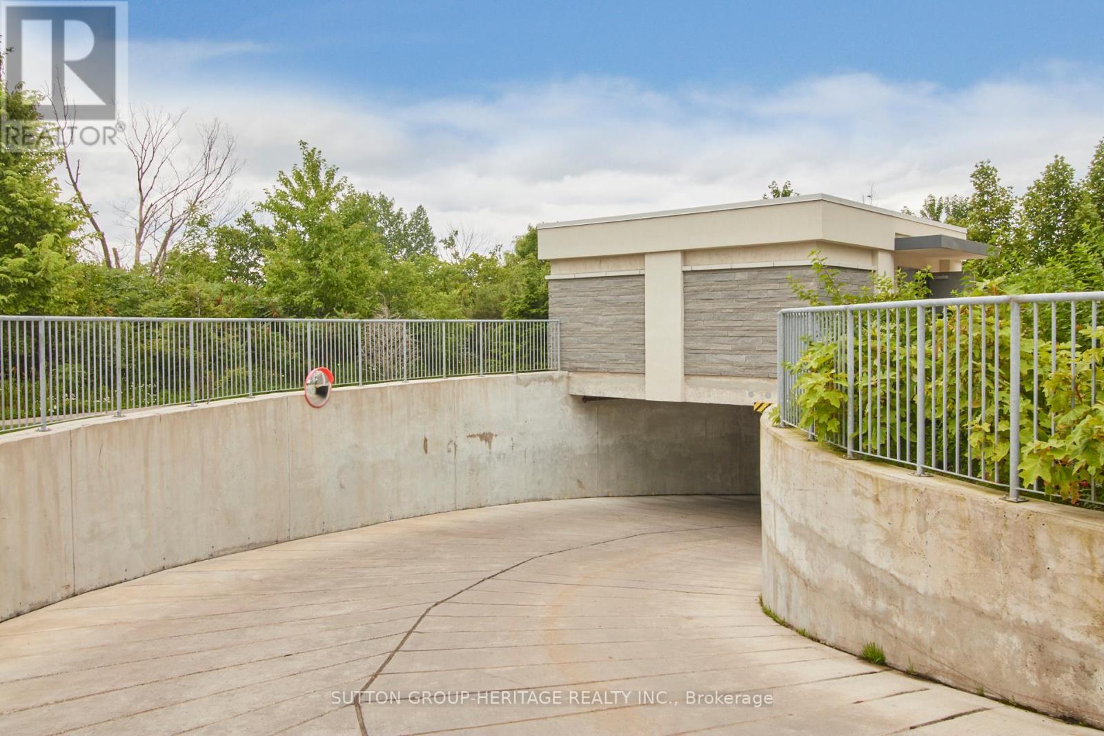 203 - 1255 Bayly Street, Pickering (Bay Ridges), Ontario  L1W 0B6 - Photo 31 - E12909294