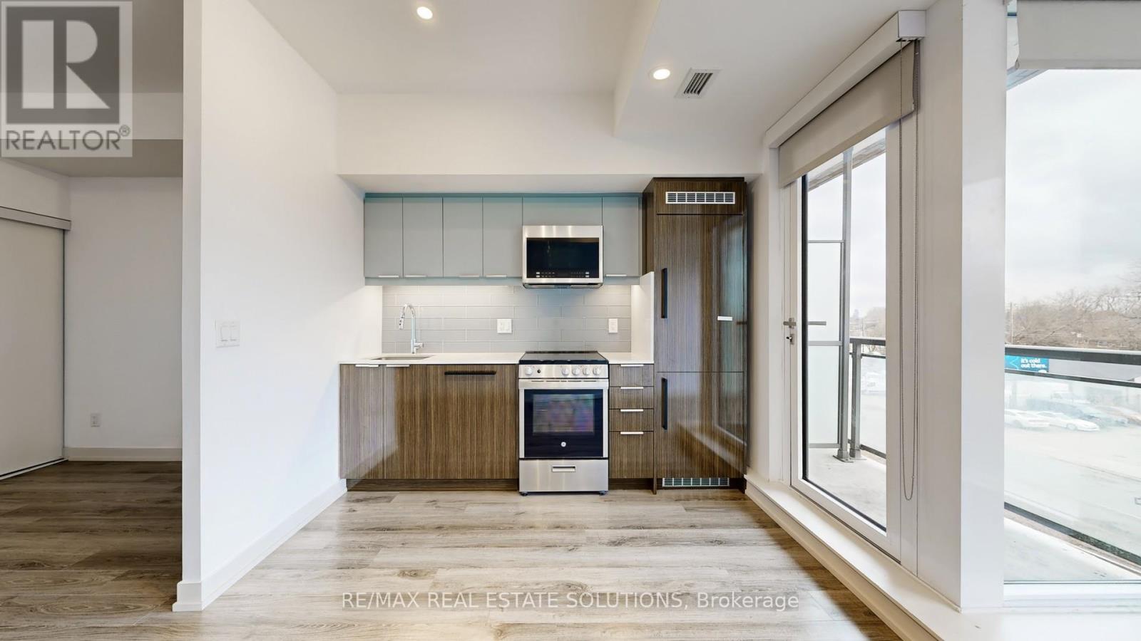 407 - 90 Glen Everest Road, Toronto (Birchcliffe-Cliffside), Ontario  M1N 0C3 - Photo 4 - E12909352