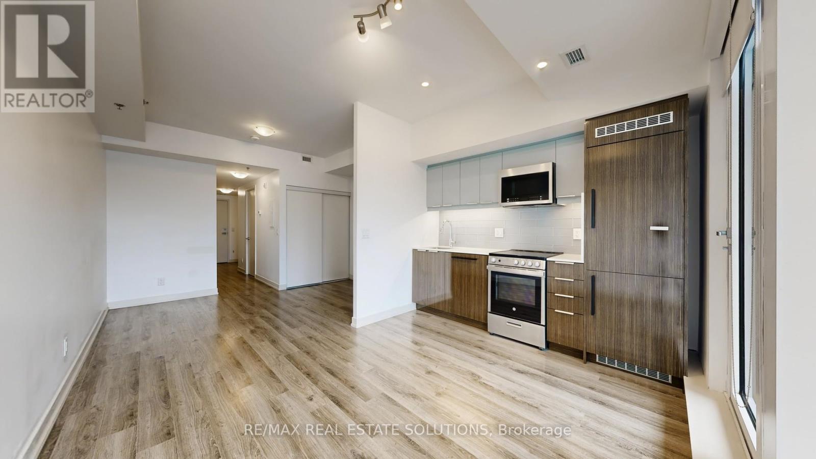 407 - 90 Glen Everest Road, Toronto (Birchcliffe-Cliffside), Ontario  M1N 0C3 - Photo 5 - E12909352