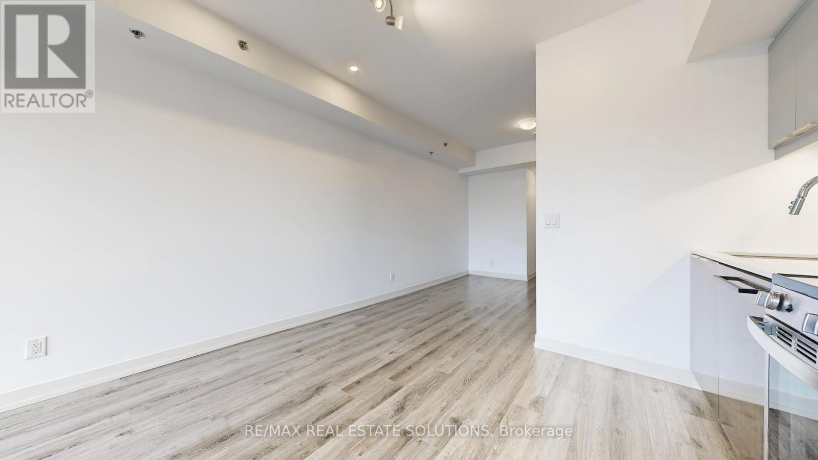 407 - 90 Glen Everest Road, Toronto (Birchcliffe-Cliffside), Ontario  M1N 0C3 - Photo 6 - E12909352