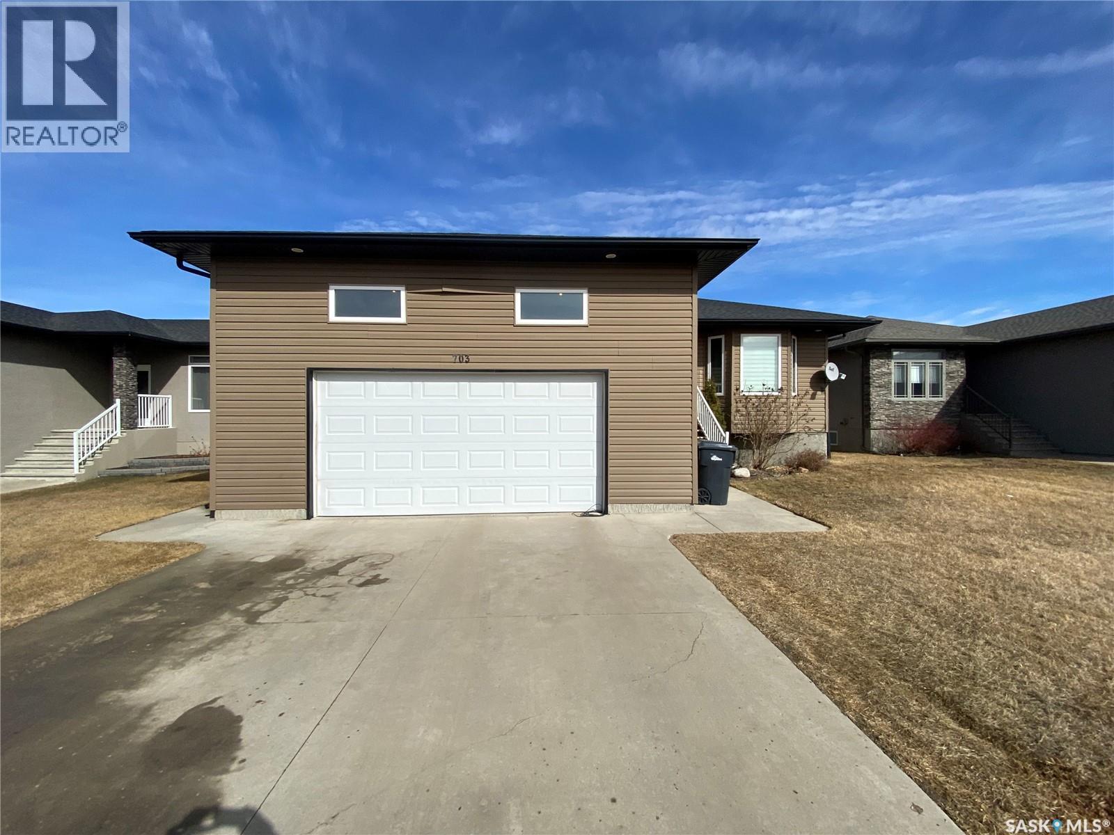703 Barber CRESCENT, weyburn, Saskatchewan