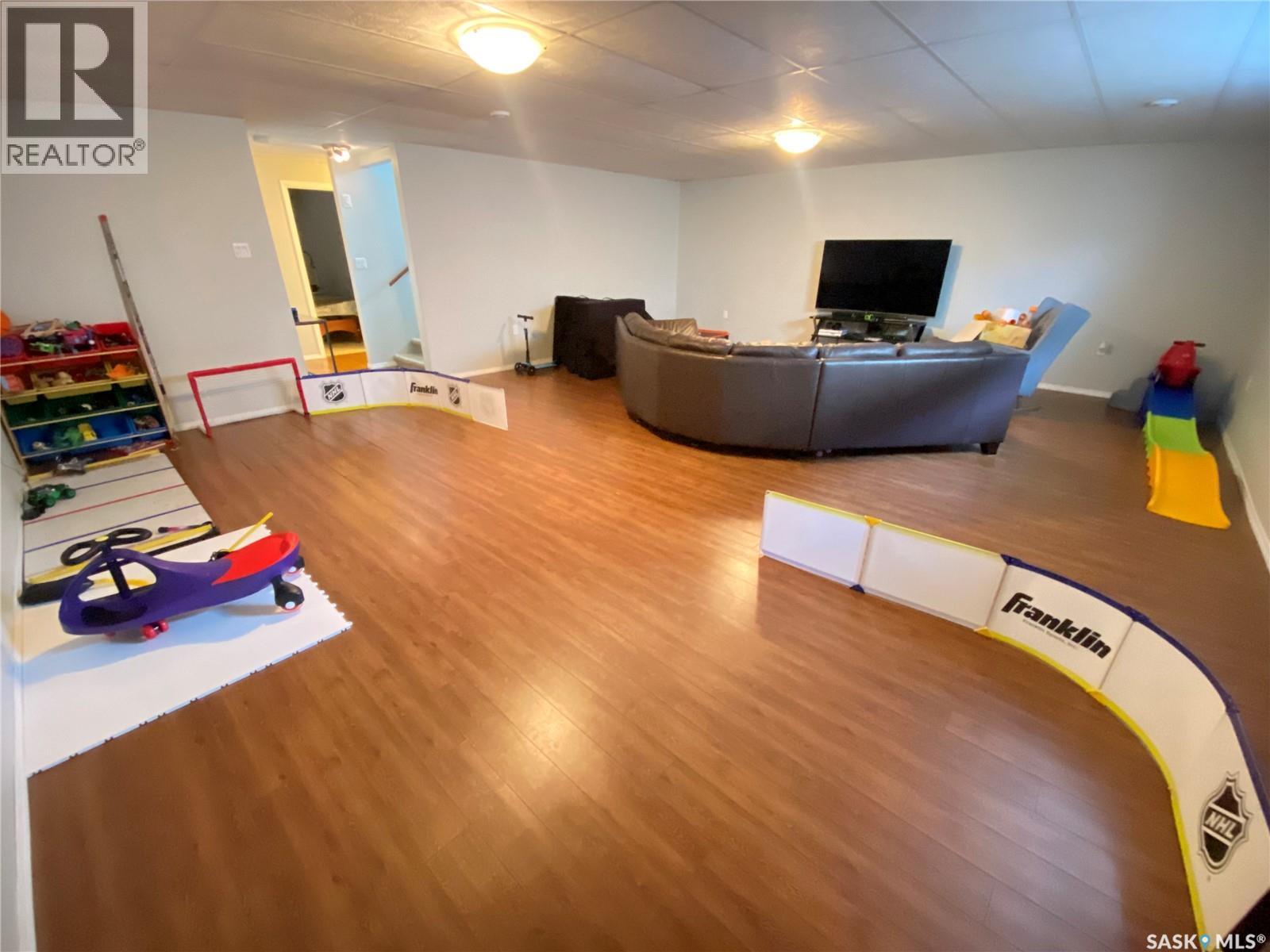 703 Barber Crescent, Weyburn, Saskatchewan  S4H 0B9 - Photo 16 - SK031016