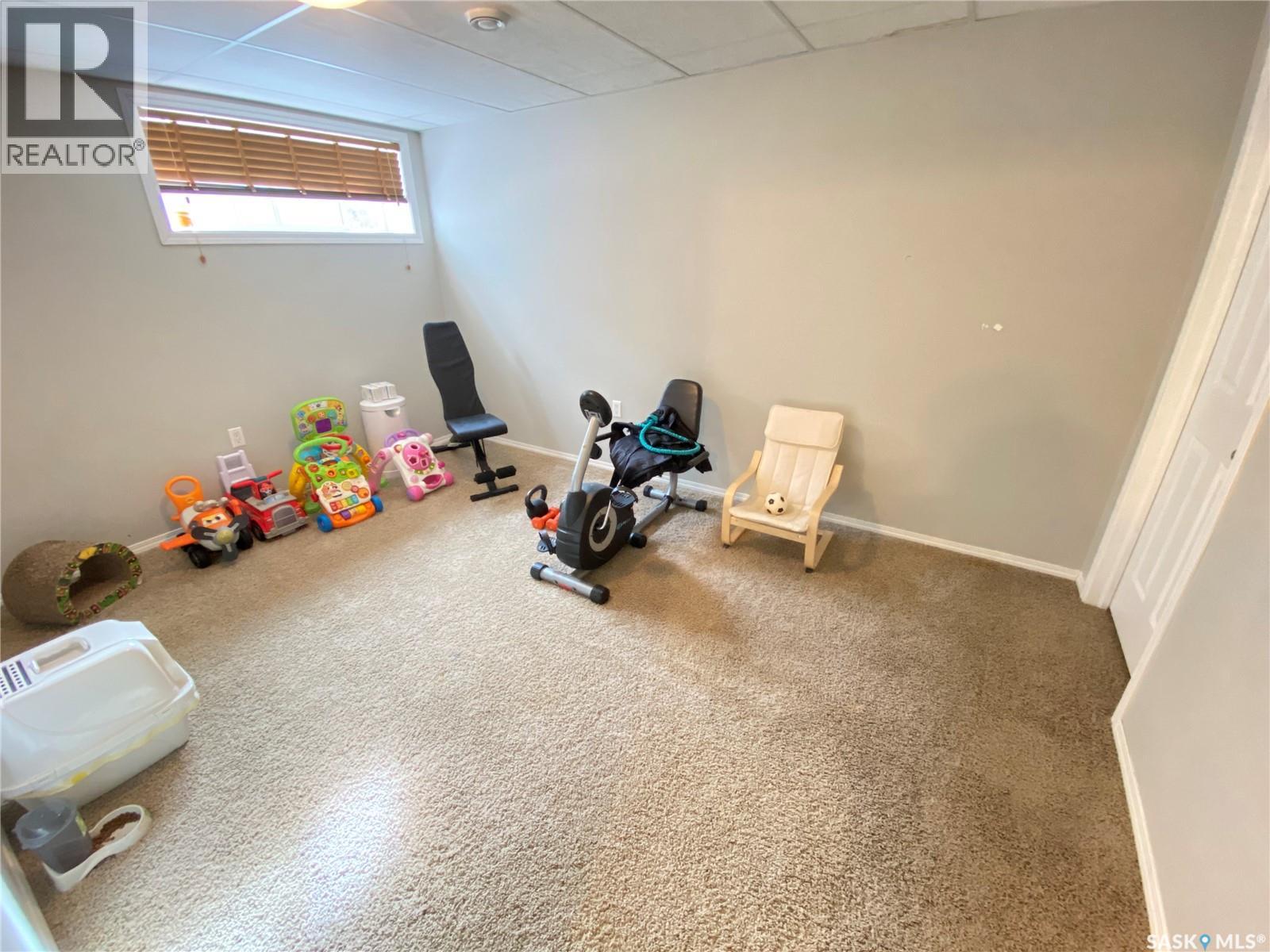 703 Barber Crescent, Weyburn, Saskatchewan  S4H 0B9 - Photo 19 - SK031016