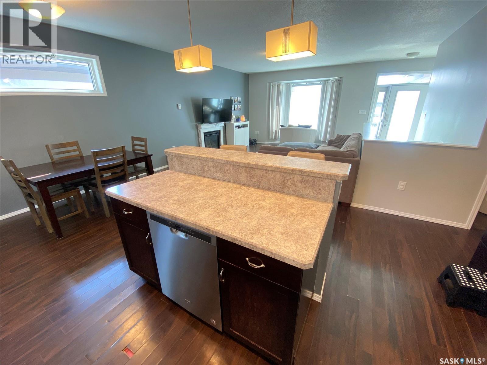 703 Barber Crescent, Weyburn, Saskatchewan  S4H 0B9 - Photo 4 - SK031016