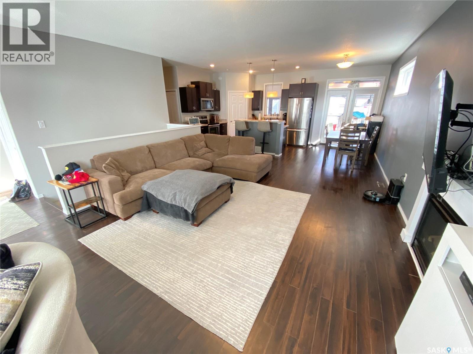 703 Barber Crescent, Weyburn, Saskatchewan  S4H 0B9 - Photo 8 - SK031016