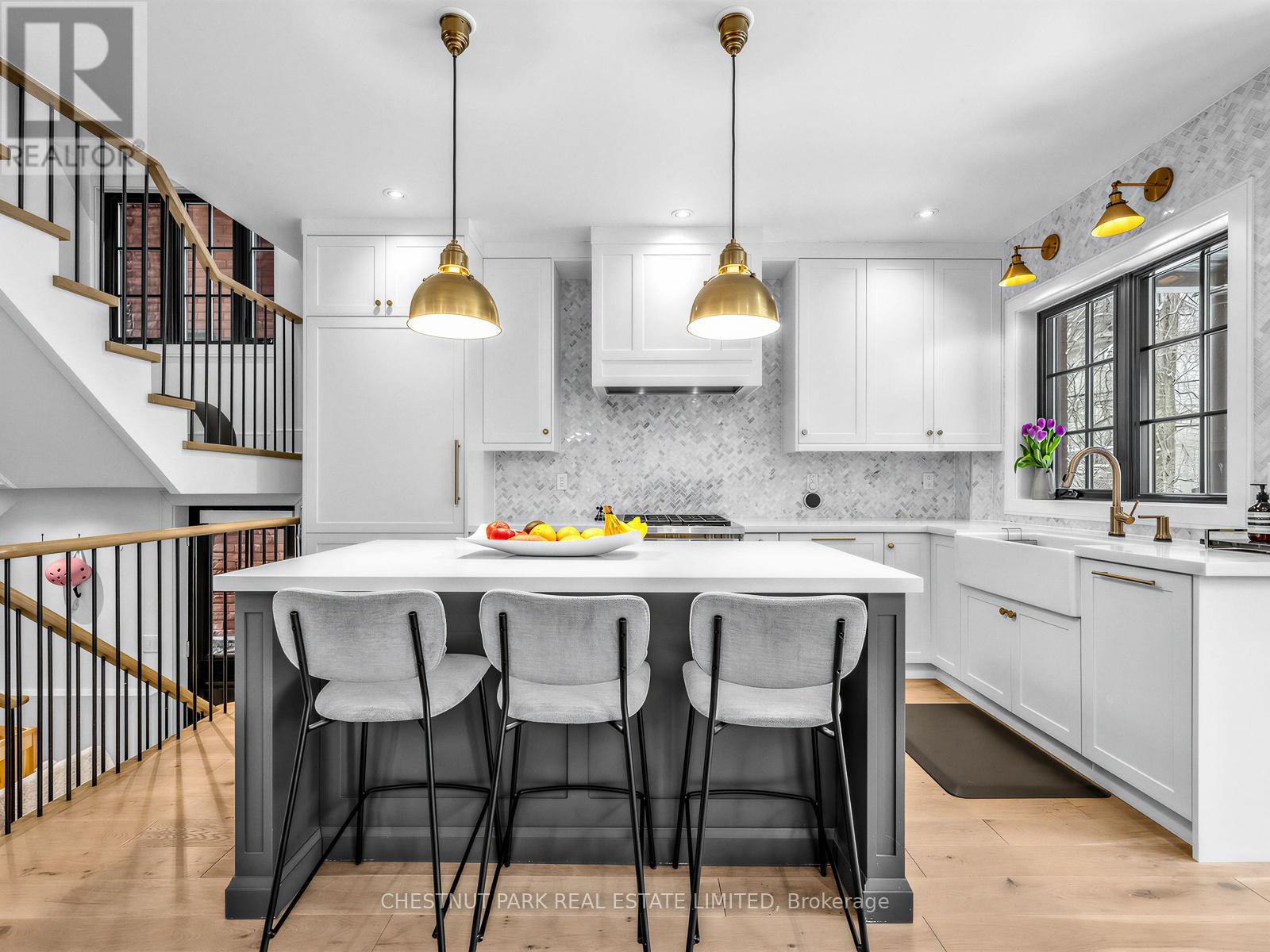 35 Castle Frank Road, Toronto, Ontario  M4W 2Z5 - Photo 11 - C12908762