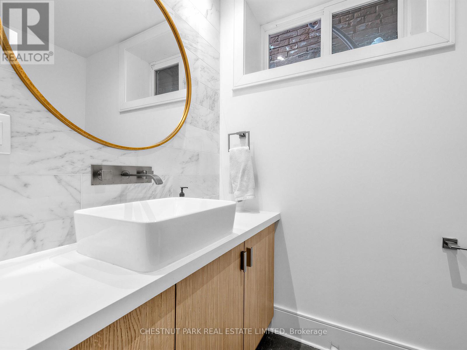 35 Castle Frank Road, Toronto, Ontario  M4W 2Z5 - Photo 33 - C12908762