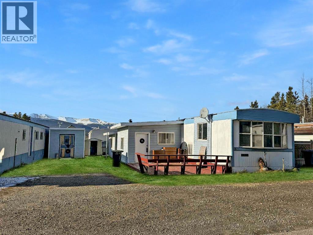 85 Shand Trailer Court, Grande Cache, Alberta  T0E 0Y0 - Photo 3 - A2269629