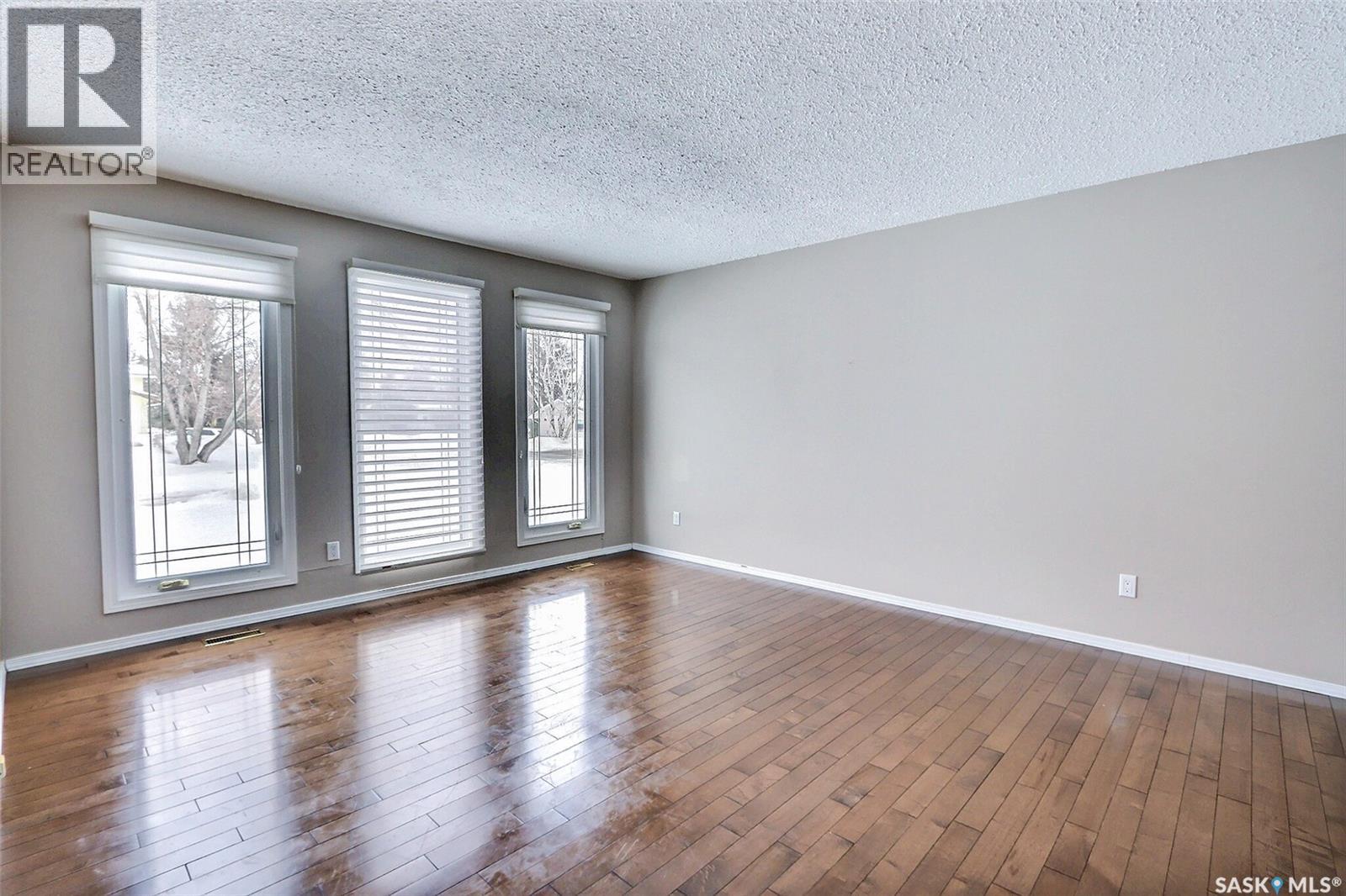 2881 Wyllie Crescent, Prince Albert, Saskatchewan  S6V 6M3 - Photo 3 - SK030767