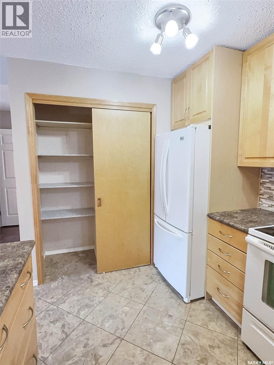 2881 Wyllie Crescent, Prince Albert, Saskatchewan  S6V 6M3 - Photo 7 - SK030767