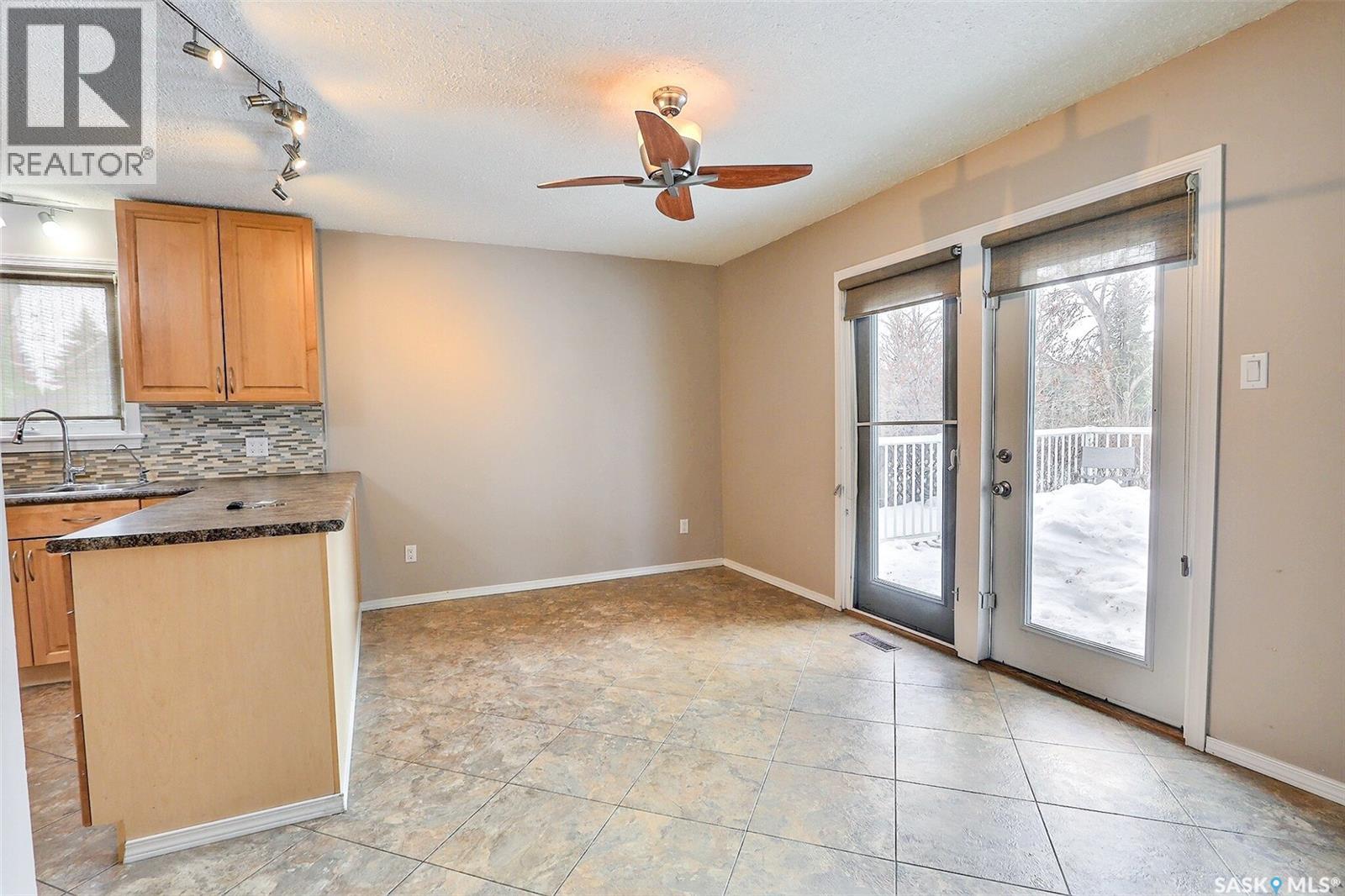 2881 Wyllie Crescent, Prince Albert, Saskatchewan  S6V 6M3 - Photo 5 - SK030767