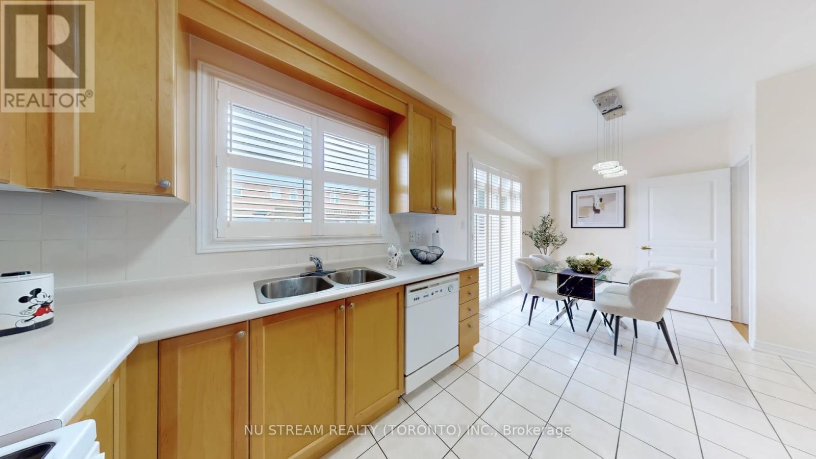 18 Radmore Place, Markham (Box Grove), Ontario  L6B 0G7 - Photo 12 - N12909078