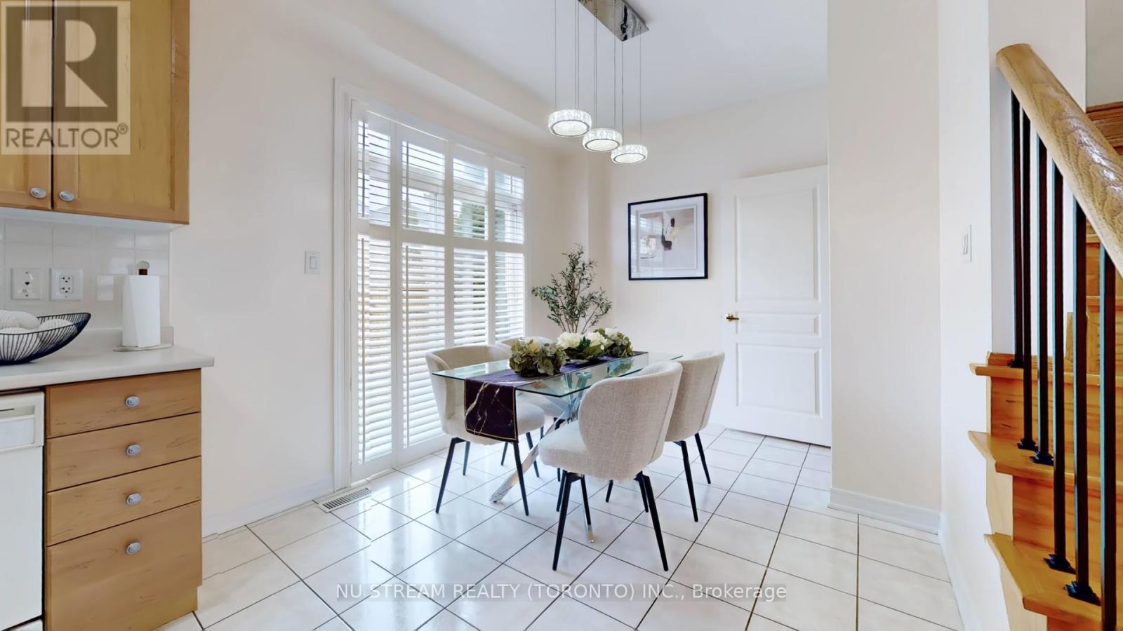 18 Radmore Place, Markham (Box Grove), Ontario  L6B 0G7 - Photo 13 - N12909078