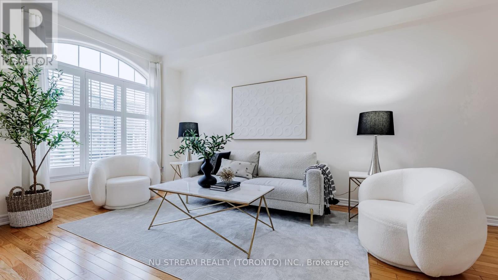 18 Radmore Place, Markham (Box Grove), Ontario  L6B 0G7 - Photo 3 - N12909078