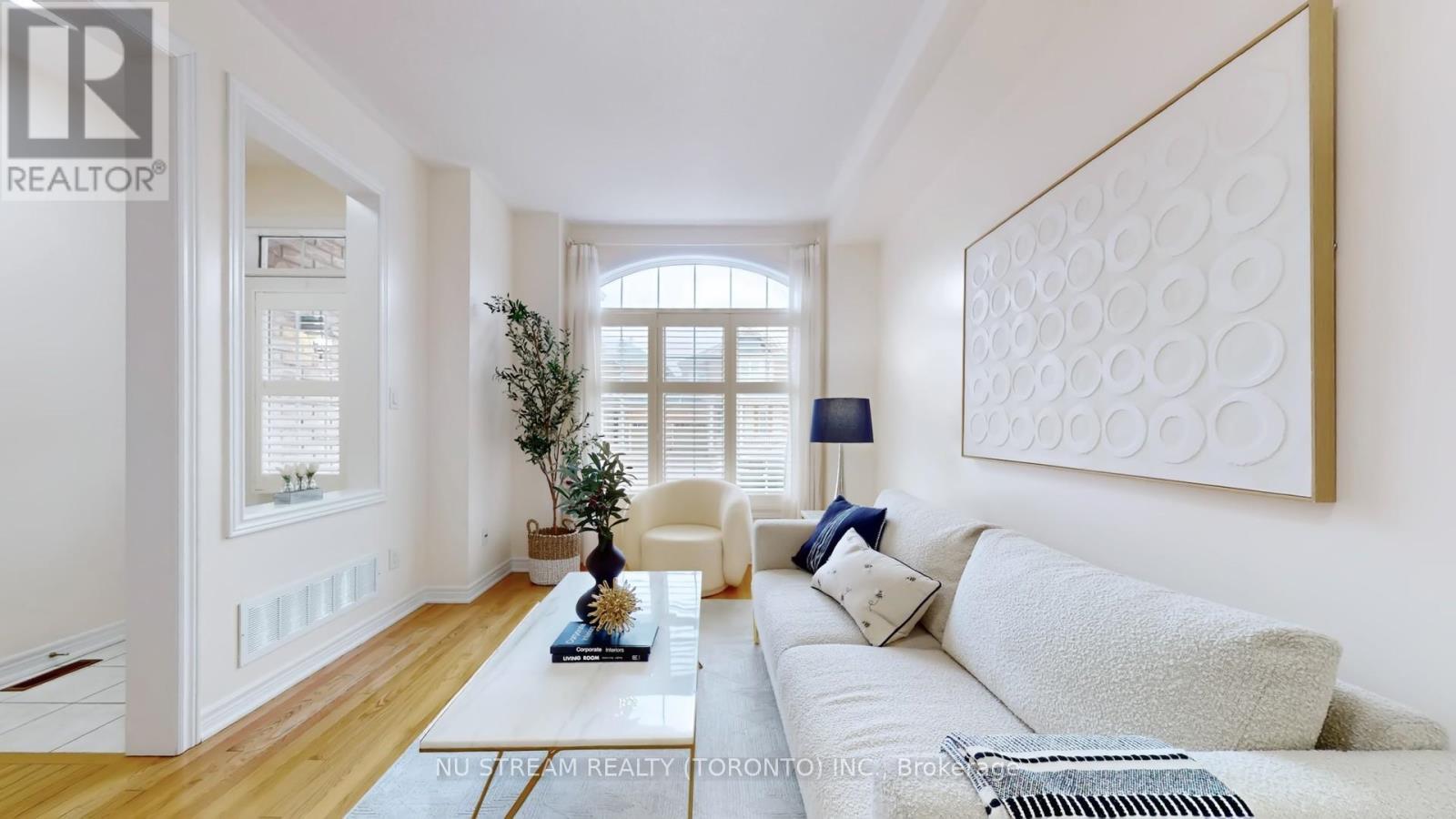 18 Radmore Place, Markham (Box Grove), Ontario  L6B 0G7 - Photo 5 - N12909078