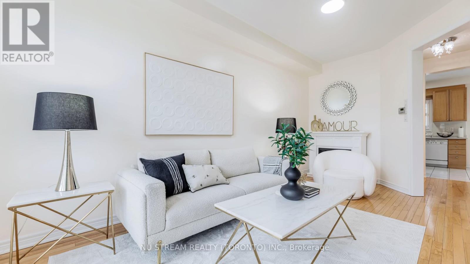 18 Radmore Place, Markham (Box Grove), Ontario  L6B 0G7 - Photo 7 - N12909078