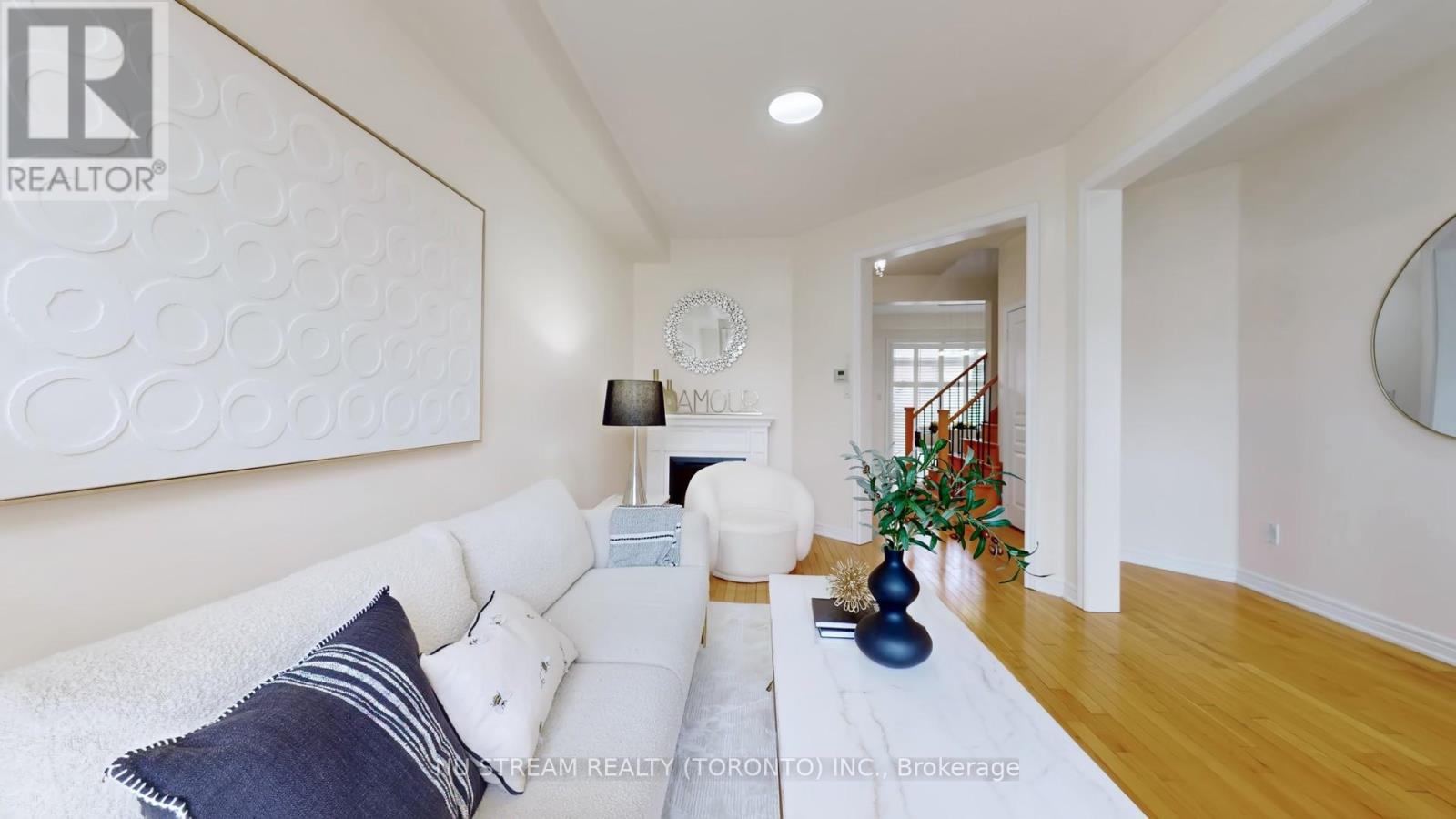 18 Radmore Place, Markham (Box Grove), Ontario  L6B 0G7 - Photo 8 - N12909078