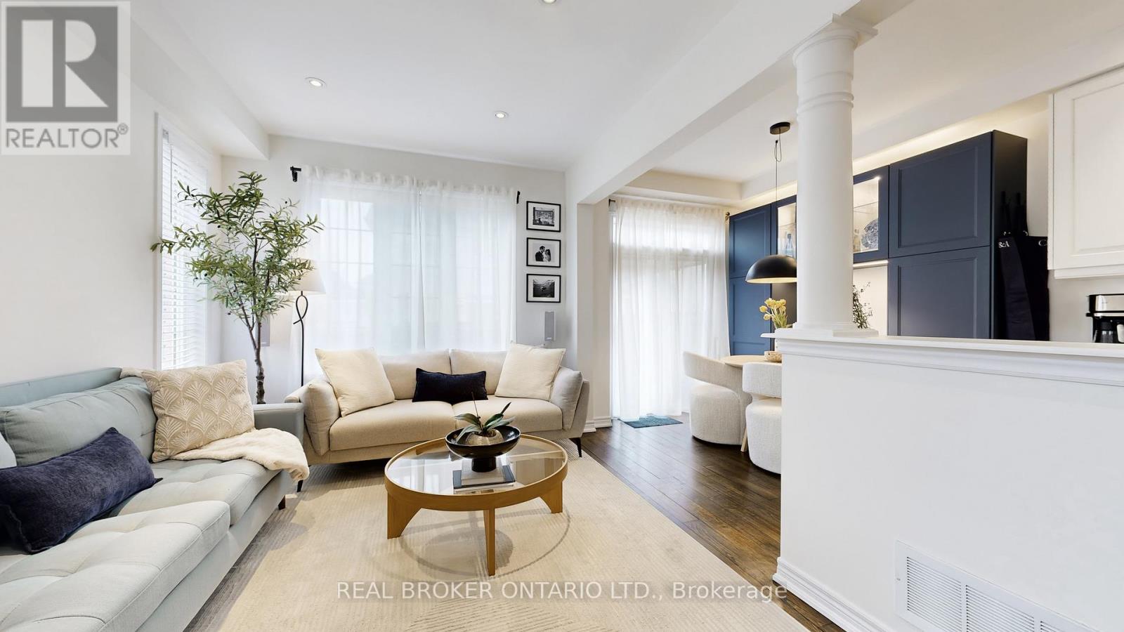 125 Gosnel Circle, Bradford West Gwillimbury (Bradford), Ontario  L3Z 0G3 - Photo 10 - N12909090