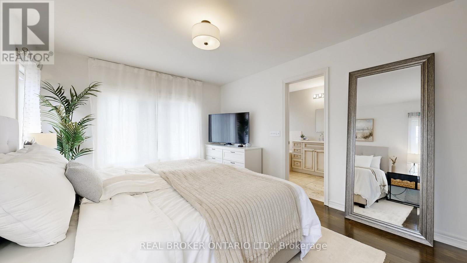 125 Gosnel Circle, Bradford West Gwillimbury (Bradford), Ontario  L3Z 0G3 - Photo 24 - N12909090