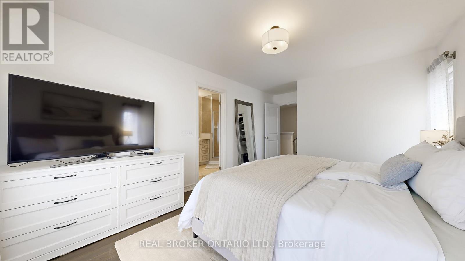 125 Gosnel Circle, Bradford West Gwillimbury (Bradford), Ontario  L3Z 0G3 - Photo 26 - N12909090