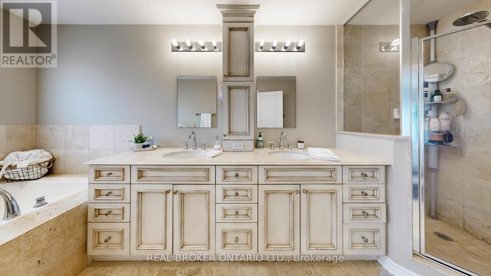 125 Gosnel Circle, Bradford West Gwillimbury (Bradford), Ontario  L3Z 0G3 - Photo 29 - N12909090