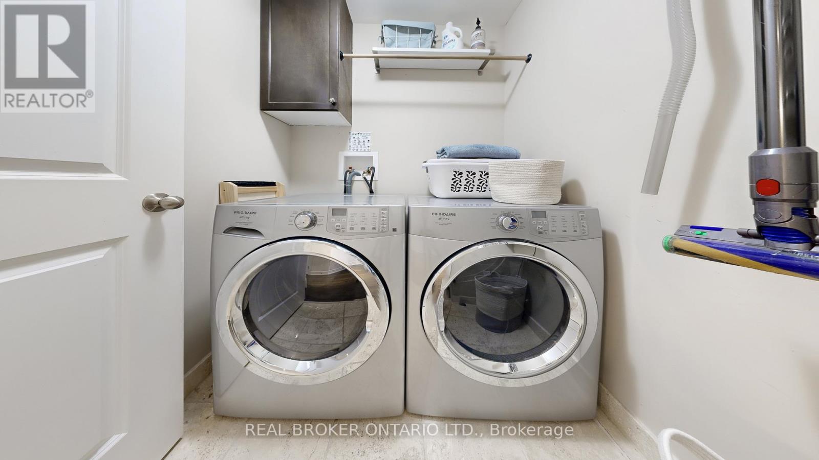 125 Gosnel Circle, Bradford West Gwillimbury (Bradford), Ontario  L3Z 0G3 - Photo 40 - N12909090