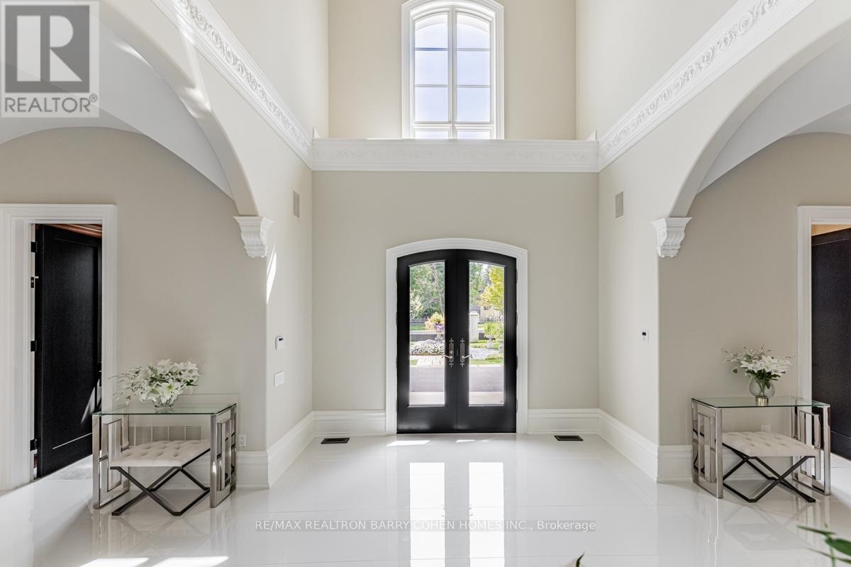 31 Thornbank Road, Vaughan, Ontario  L4J 2A1 - Photo 4 - N12909096