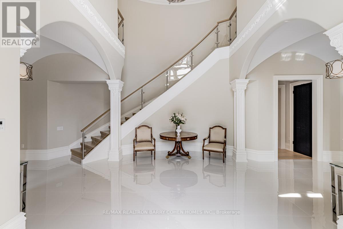 31 Thornbank Road, Vaughan, Ontario  L4J 2A1 - Photo 5 - N12909096