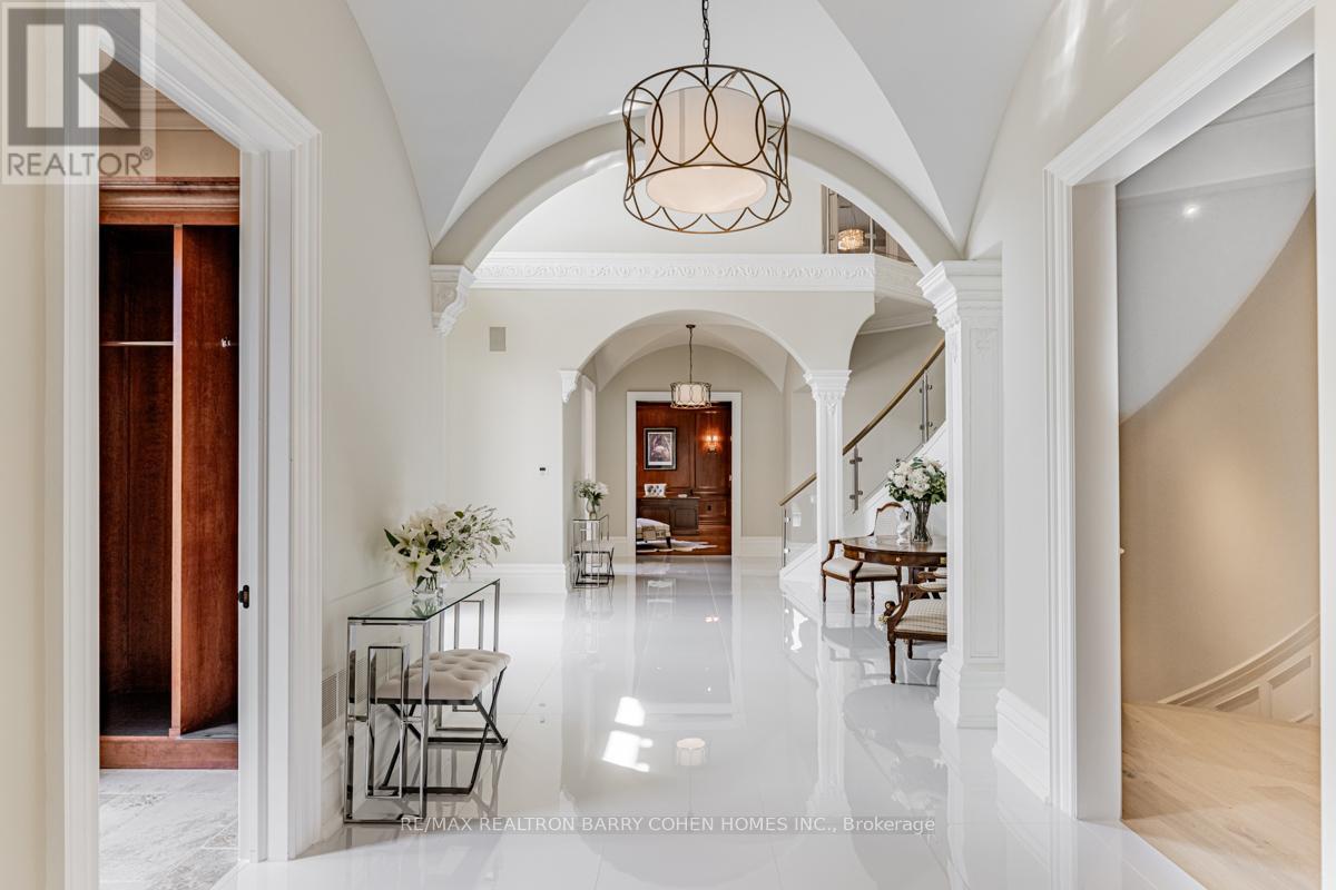 31 Thornbank Road, Vaughan, Ontario  L4J 2A1 - Photo 6 - N12909096